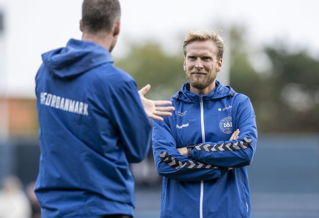 [DK=20211005: Christian Poulsen, ass. træner Danmark]
[UK=20211005: Christian Poulsen, ass. coach Danmark]